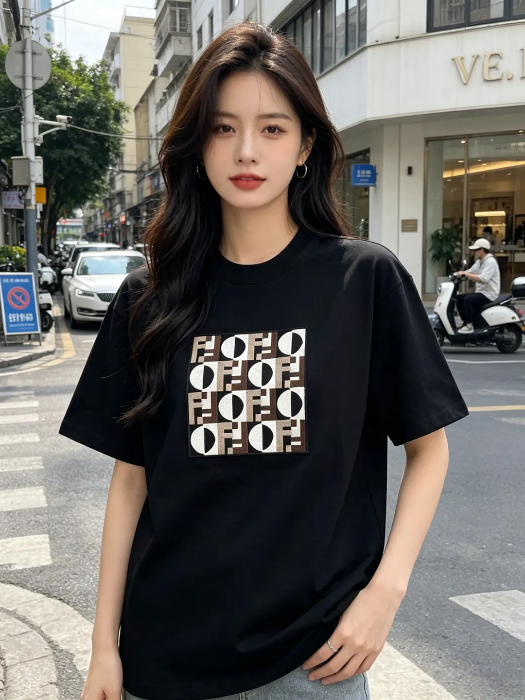Fendi/ F T